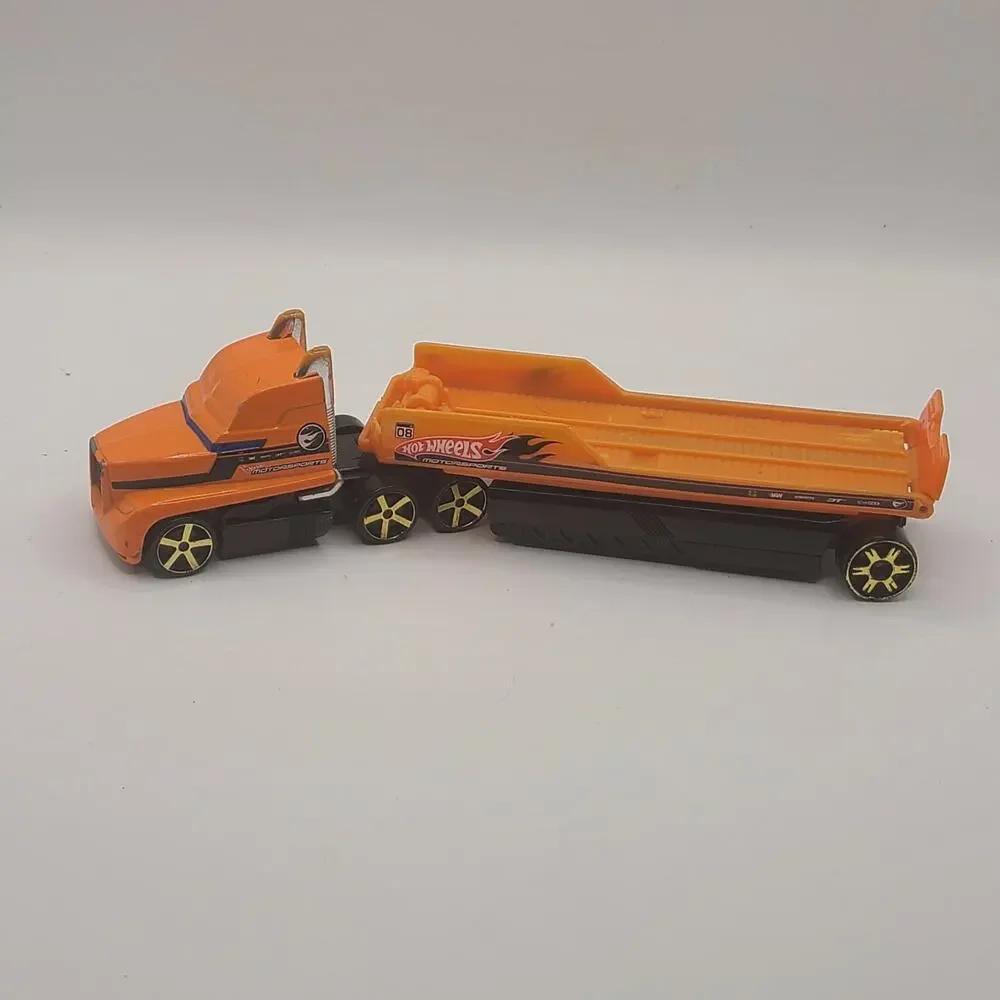 2002 Hot Wheels Motorsports Semi Transport Truck & Trailer 1039EA
